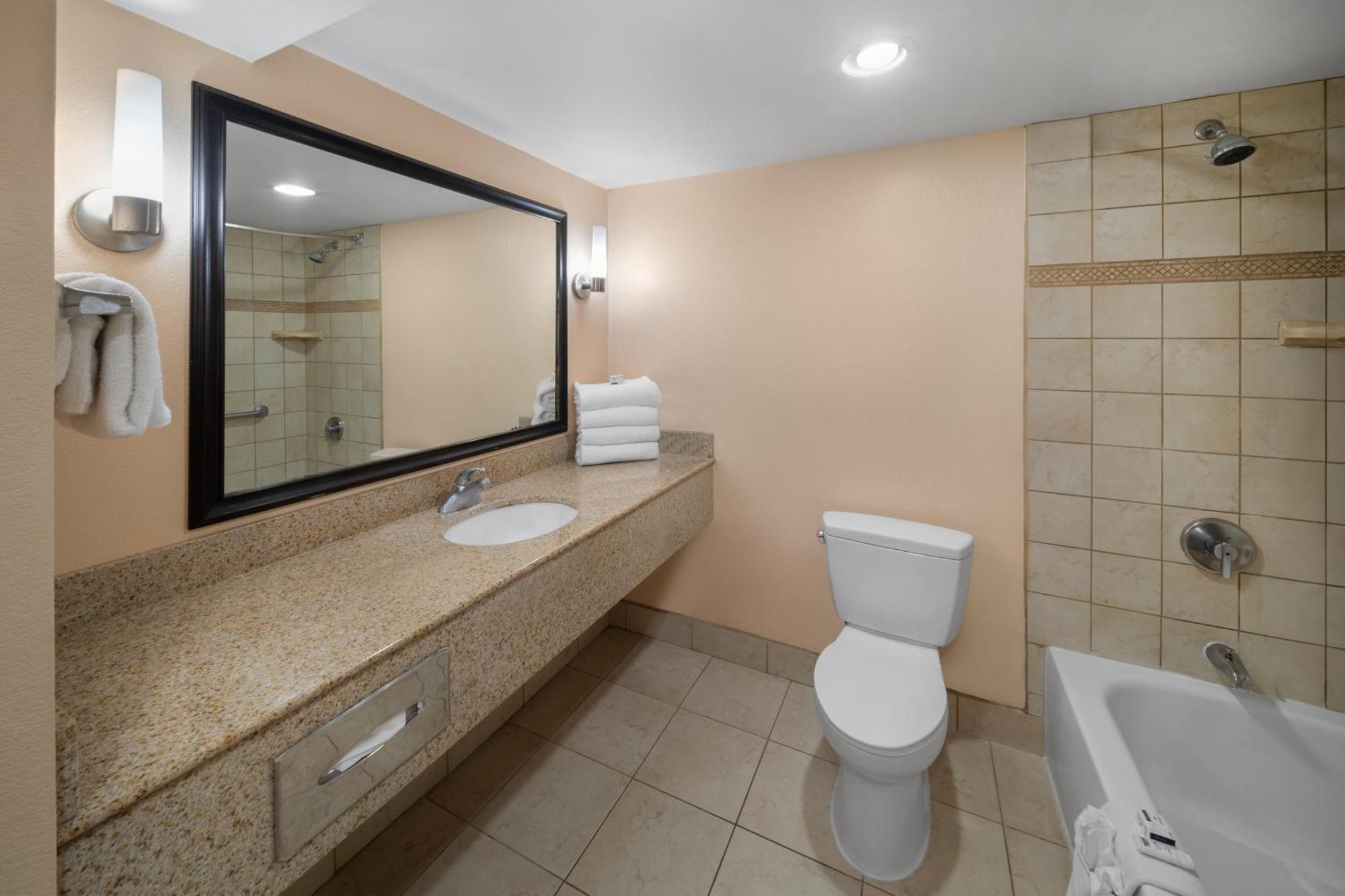 Two-Bedroom Suite with One King Bed and One Double Bed - City View/Mobility and Hearing Accessible/Non-Smoking